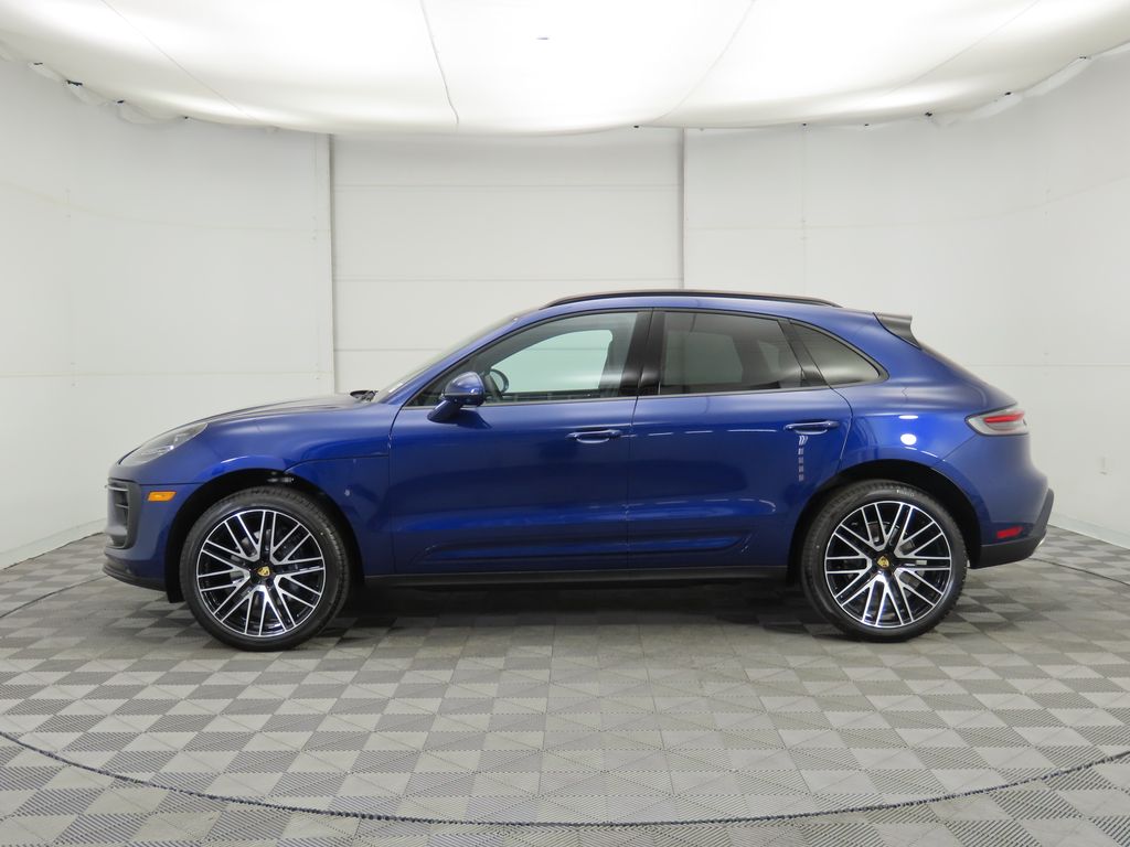 Thumbnail: 2025 Porsche Macan - 2