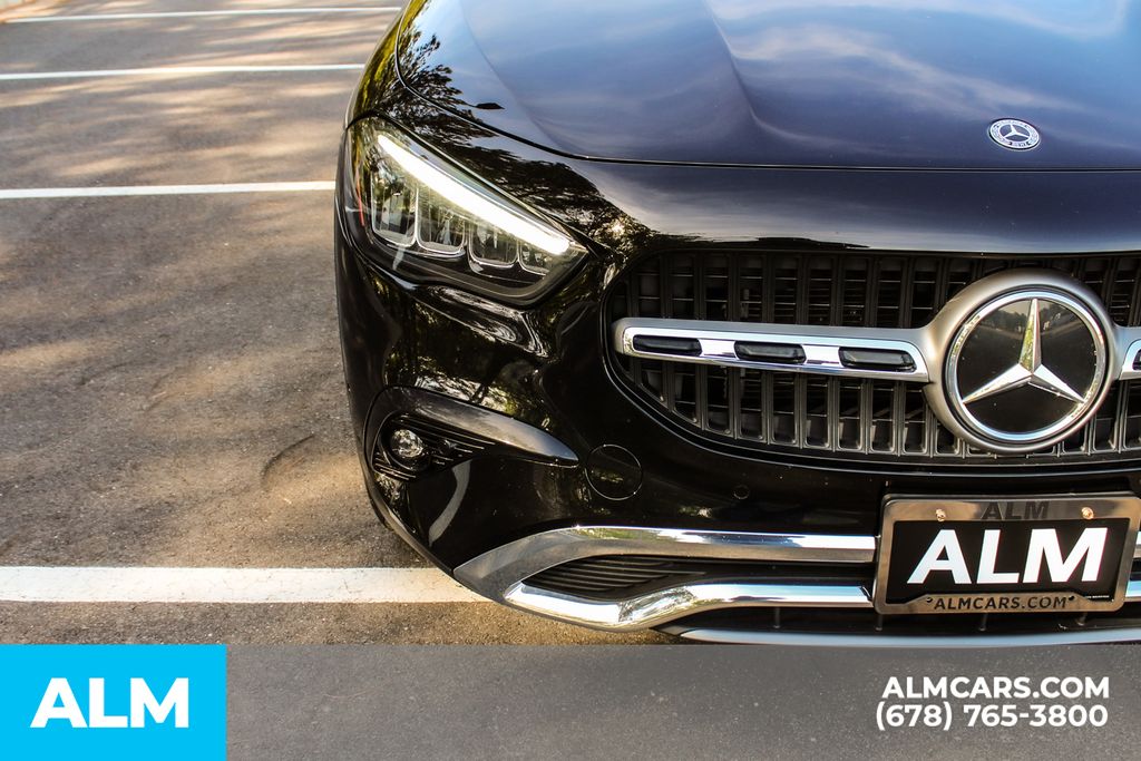 Used 2025 Black Mercedes-Benz GLA 250 image 12