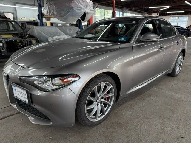 Stromboli Gray Metallic 2018 Alfa Romeo Giulia AWD Sedan All-Wheel Drive 8-Speed Automatic