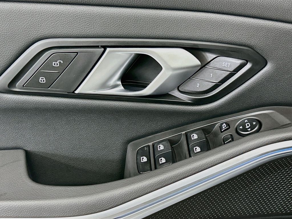 Thumbnail: 2026 BMW 3 Series - 22