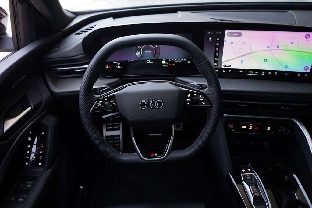 Thumbnail: 2026 Audi SQ5 - 10