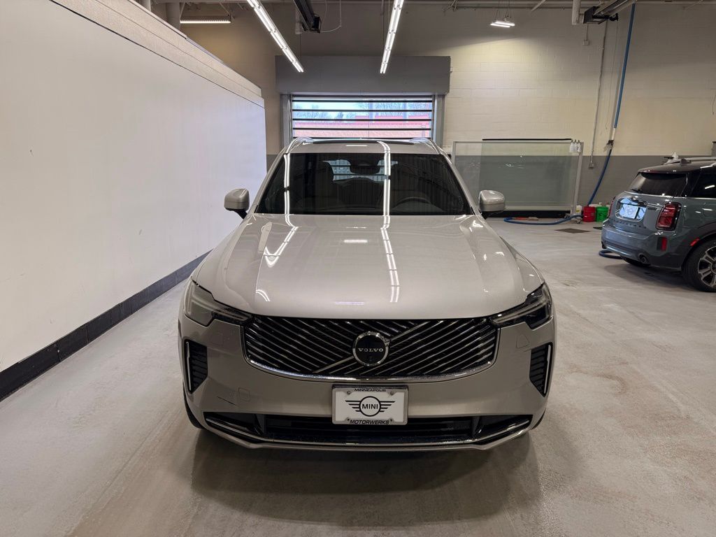 Thumbnail: 2025 Volvo XC90 - 8