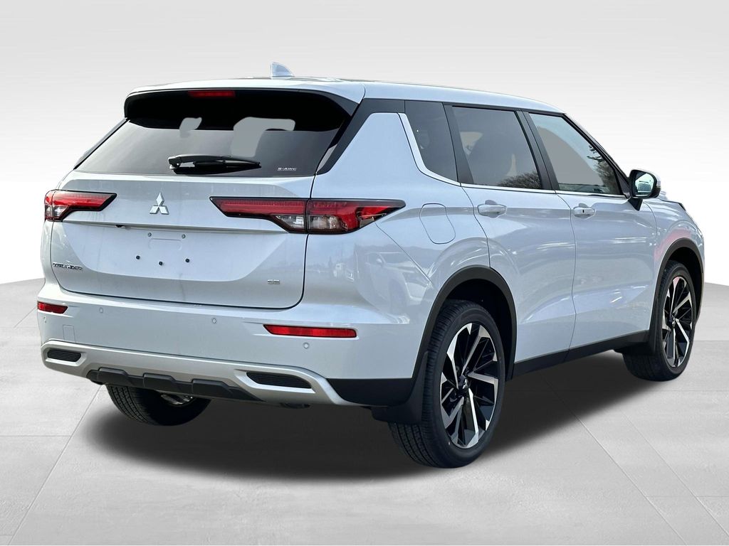 2024 Mitsubishi Outlander SE 6