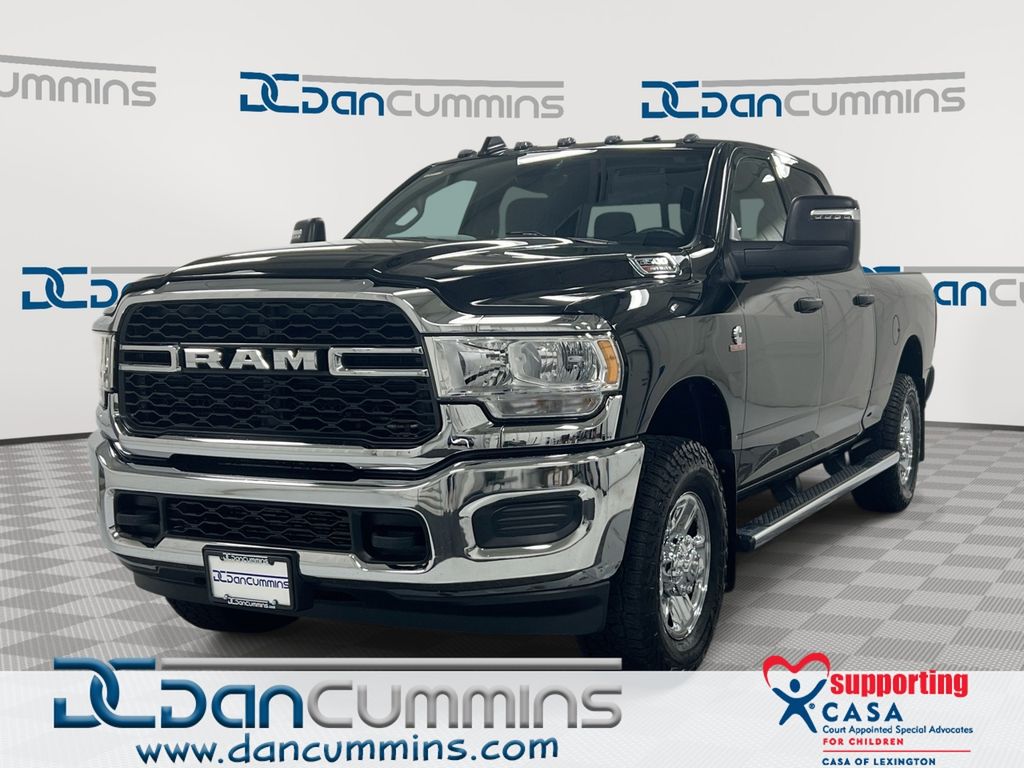 2023 RAM 3500 Negro (Diamond Black Crystal Pearlcoat) Camioneta Todo terreno 6 velocidades Automática