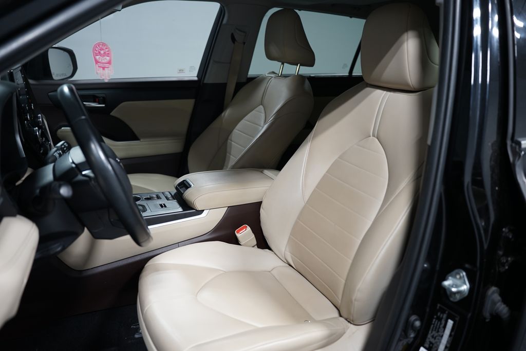 2020 Toyota Highlander XLE 6