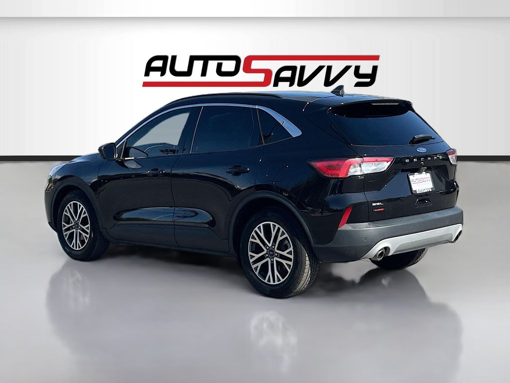 Used 2022 Black Ford SEL image 4