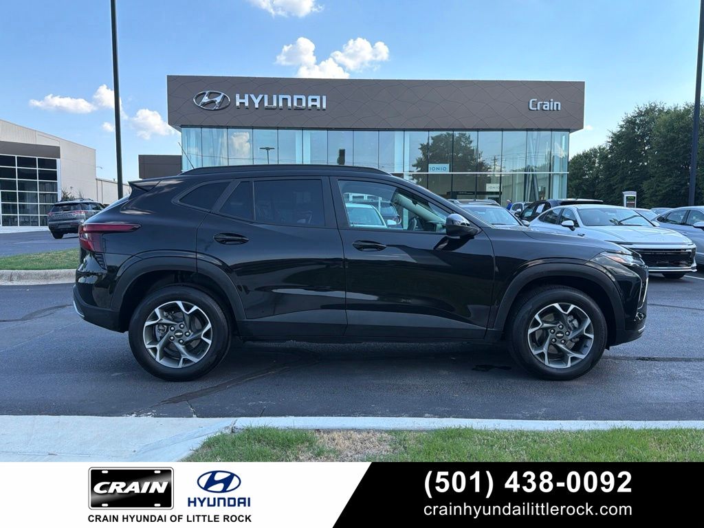 Mosaic Black Metallic 2024 Chevrolet Trax SUV / Crossover Front-Wheel Drive 6-Speed Automatic