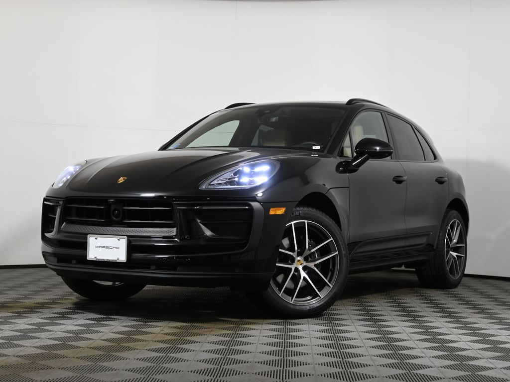 Thumbnail: 2025 Porsche Macan - 1