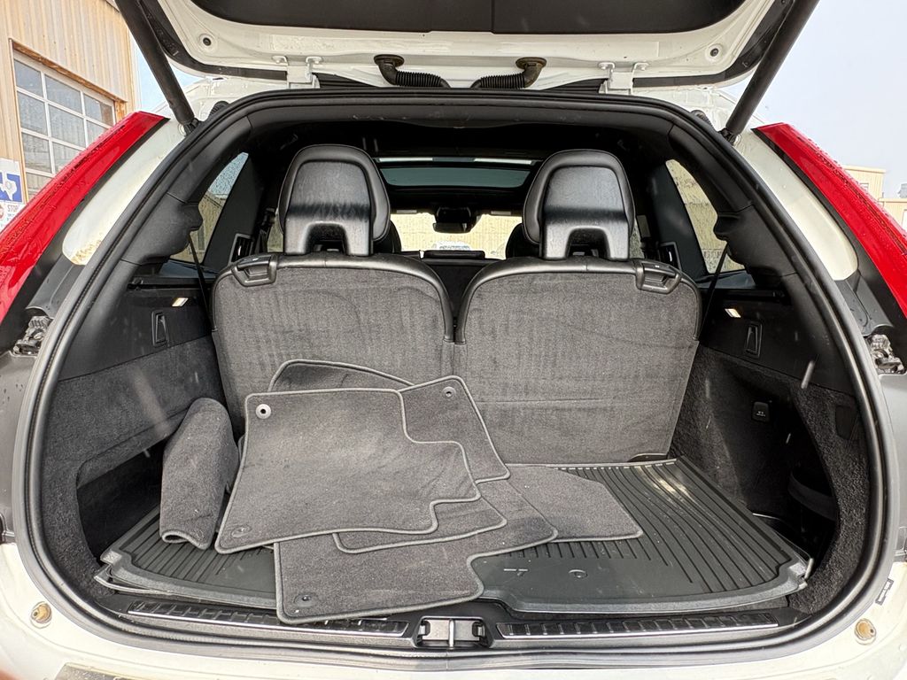 2020 Volvo XC90 T5 Momentum White at Ultimate Motorsports