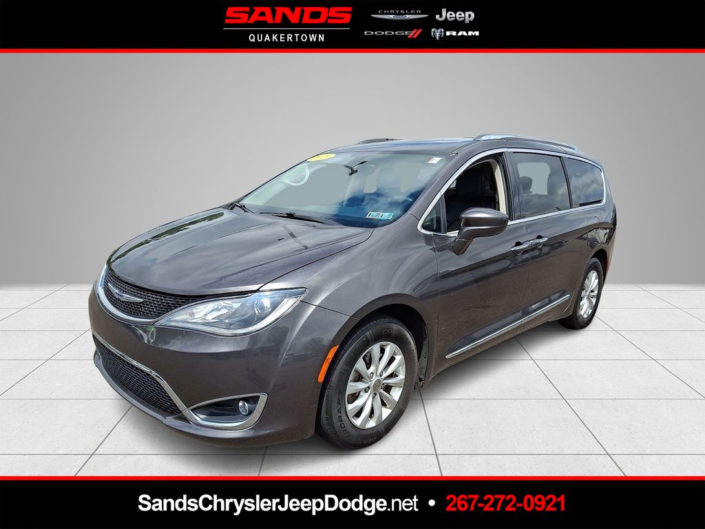Gray (Granite Crystal Metallic Clearcoat) 2019 Chrysler Pacifica Minivan Front-Wheel Drive 9-Speed Automatic