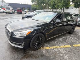 2017 Genesis G90