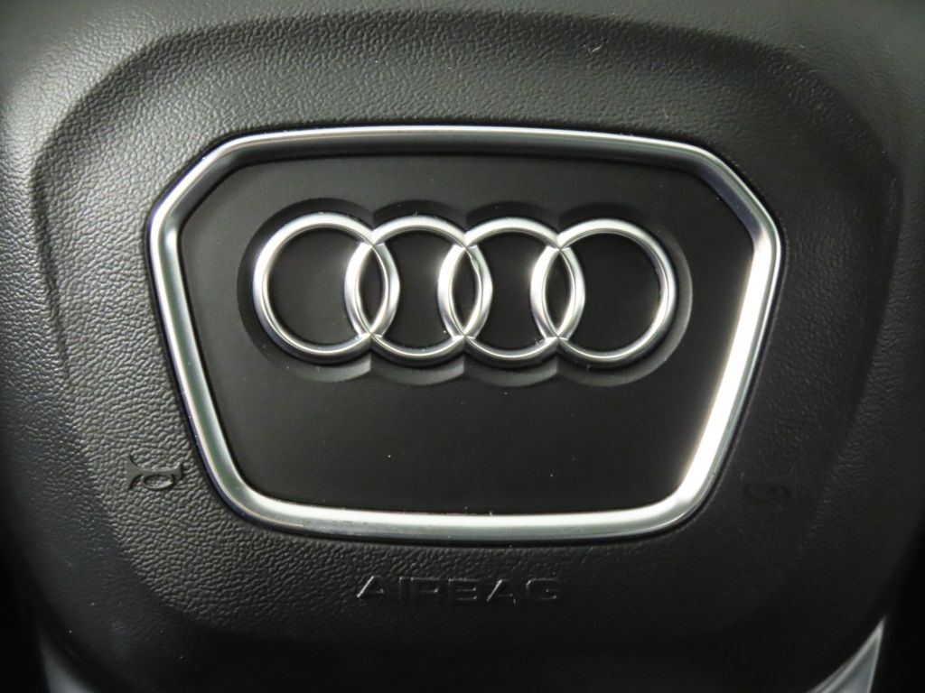 Thumbnail: 2022 Audi Q7 - 17