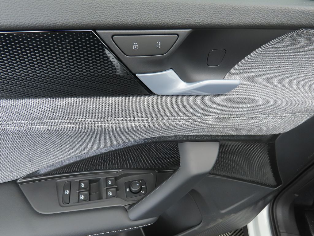 Thumbnail: 2026 Volkswagen Tiguan - 23