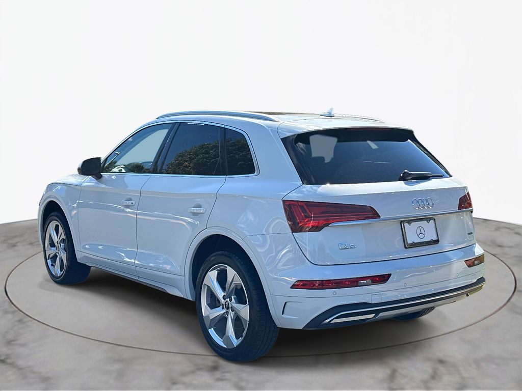 Thumbnail: 2021 Audi Q5 - 11