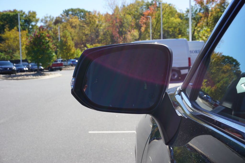 Thumbnail: 2024 Toyota Highlander - 13