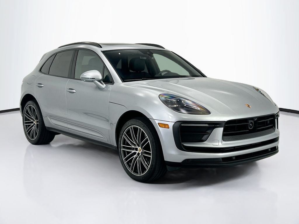 Thumbnail: 2025 Porsche Macan - 9