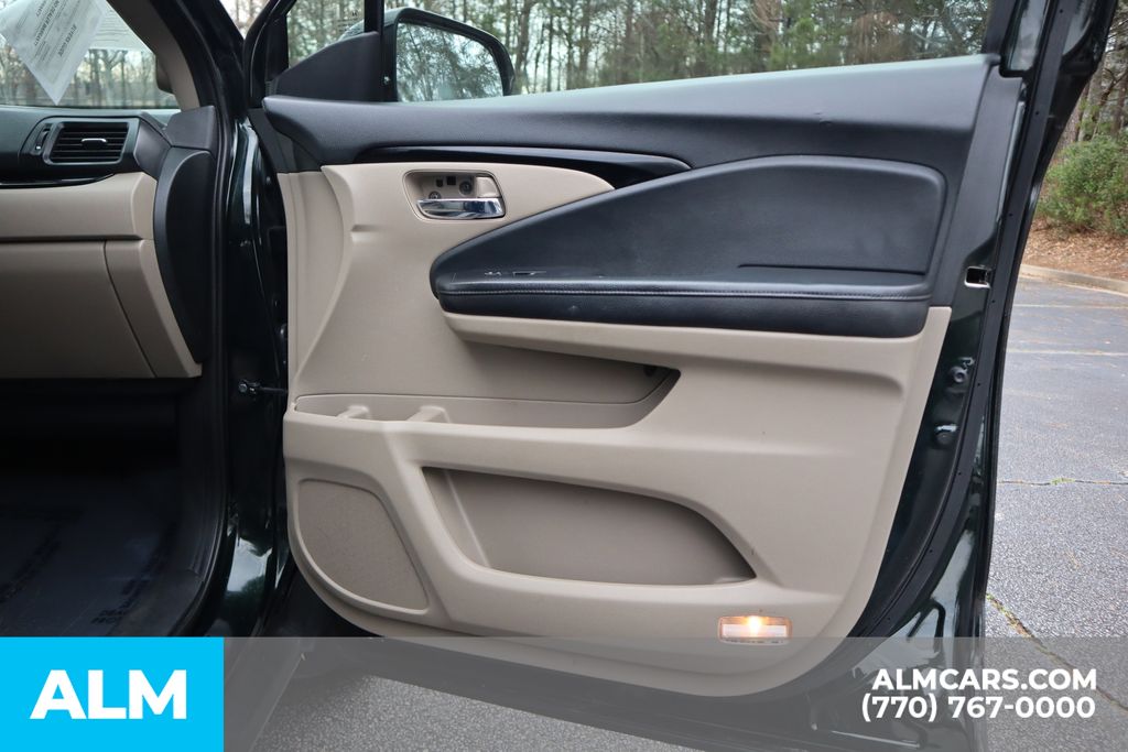 Used 2018  Honda Touring image 31