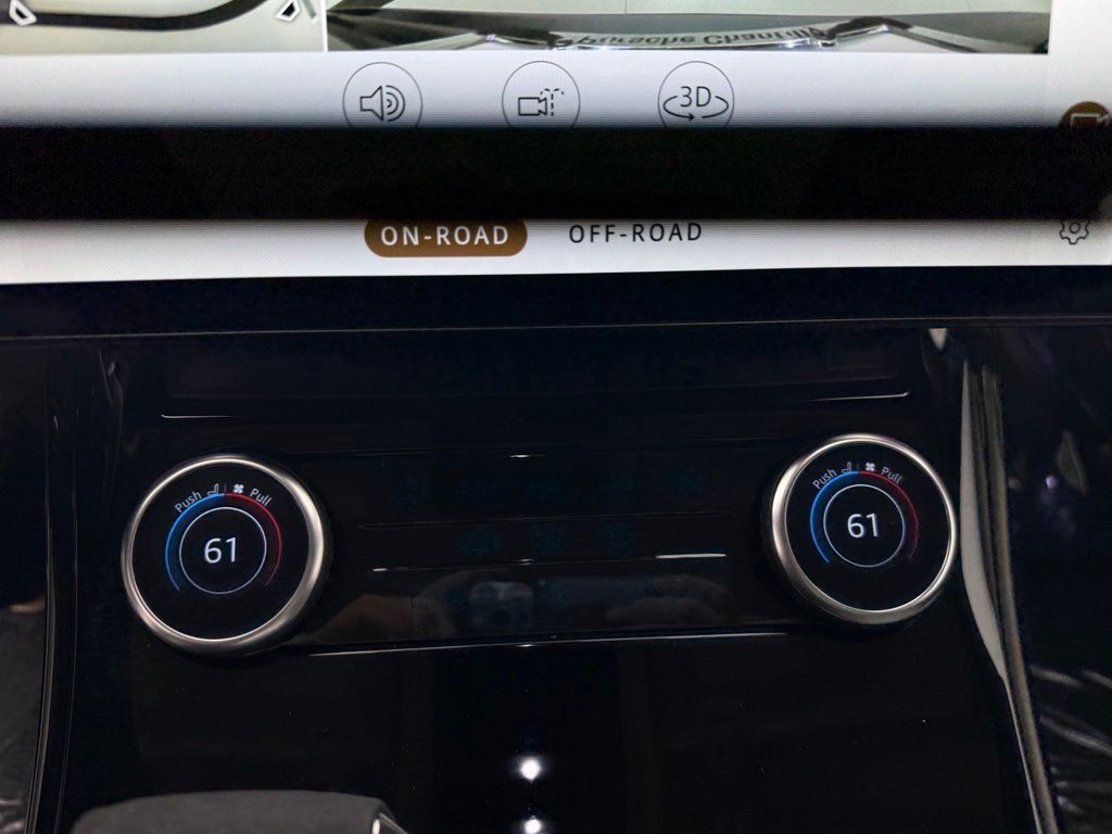 Thumbnail: 2023 Land Rover Range Rover Sport - 20