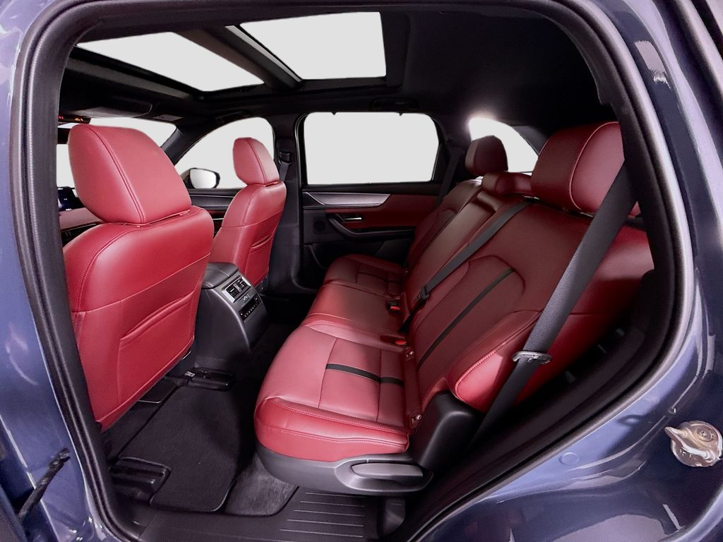 Thumbnail: 2025 Mazda CX-70 - 21