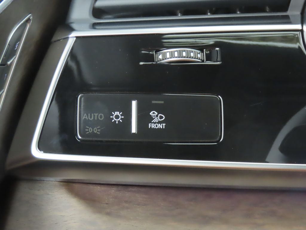 Thumbnail: 2025 Audi Q7 - 18