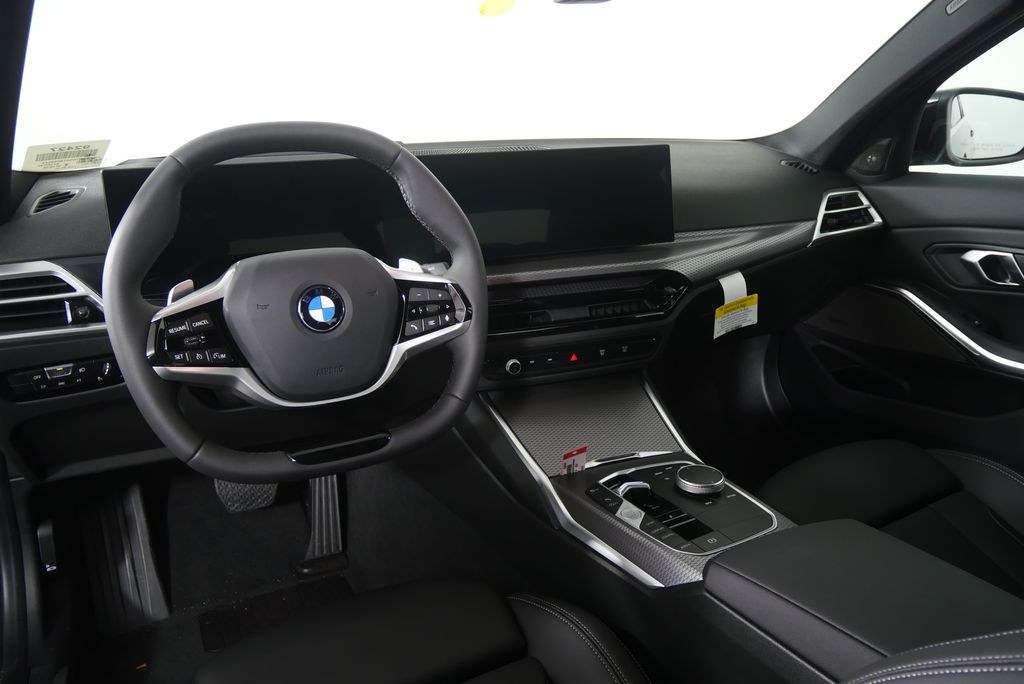Thumbnail: 2026 BMW 3 Series - 15