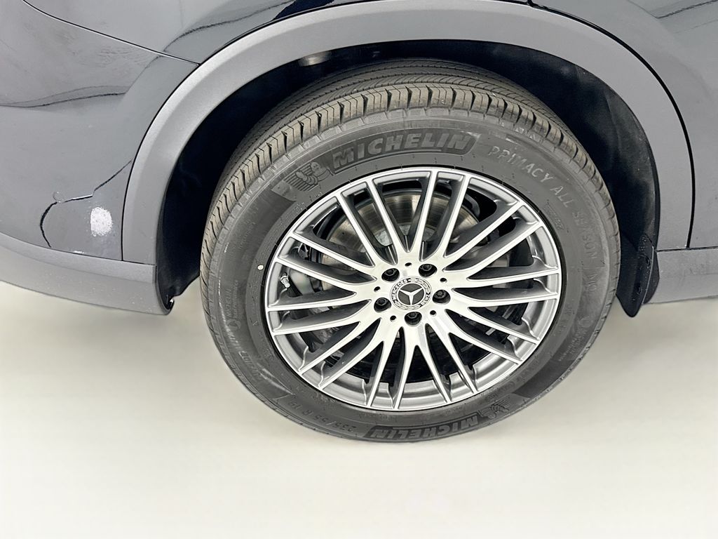 Thumbnail: 2026 Mercedes-Benz GLC - 32