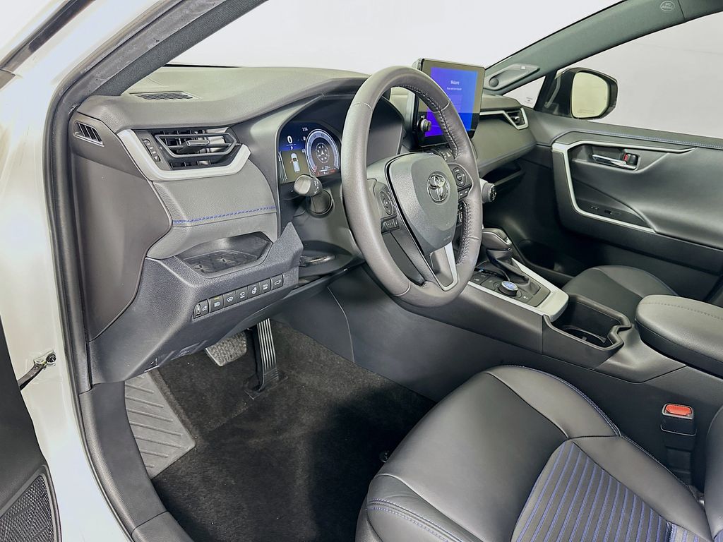 Thumbnail: 2024 Toyota RAV4 - 9