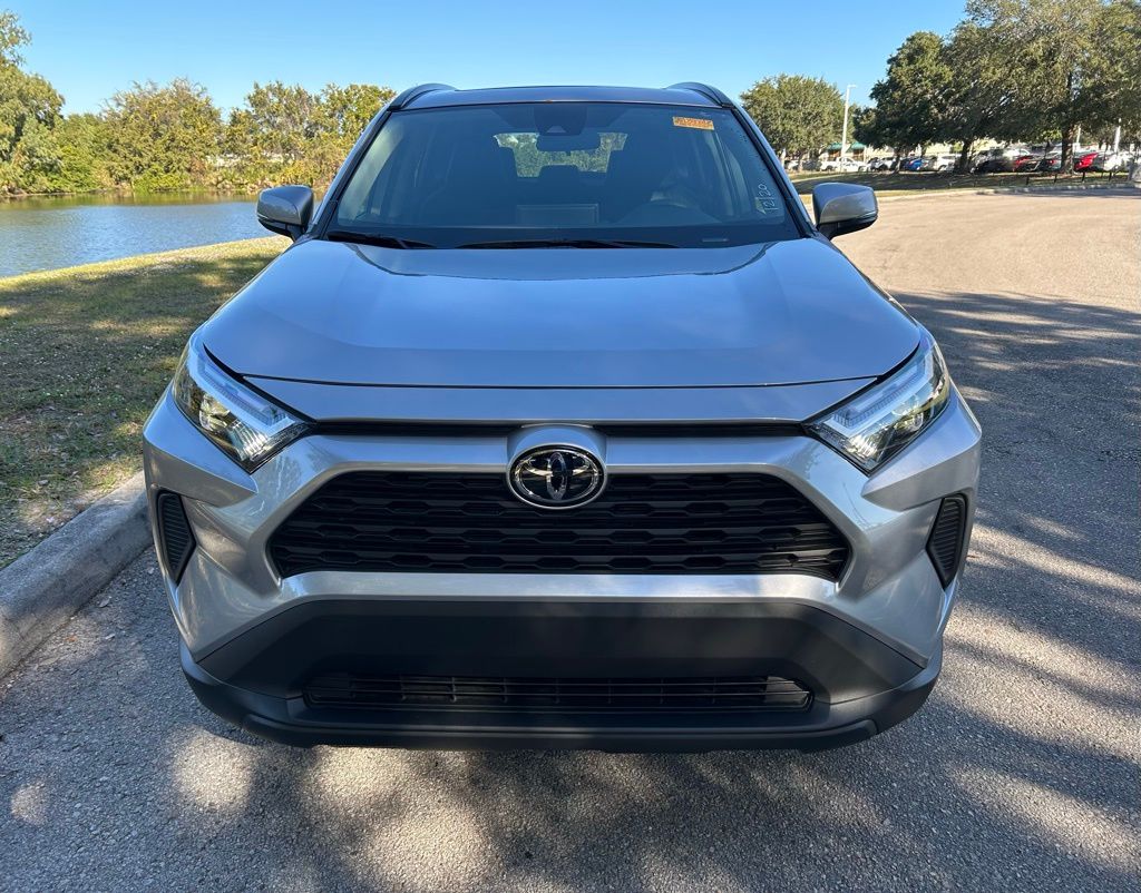 Thumbnail: 2025 Toyota RAV4 - 8