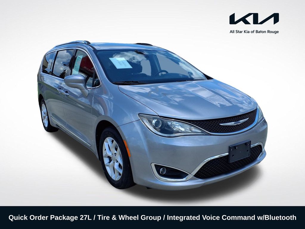  2020 Chrysler Pacifica Touring L FWD   