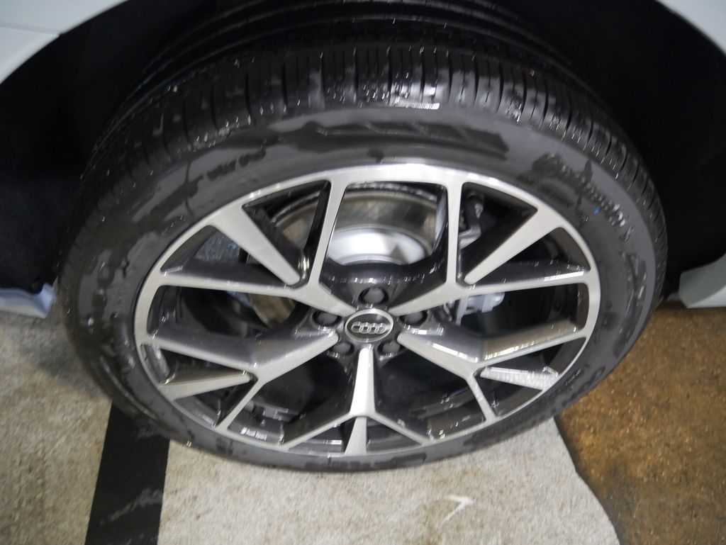 Thumbnail: 2026 Audi Q3 - 12
