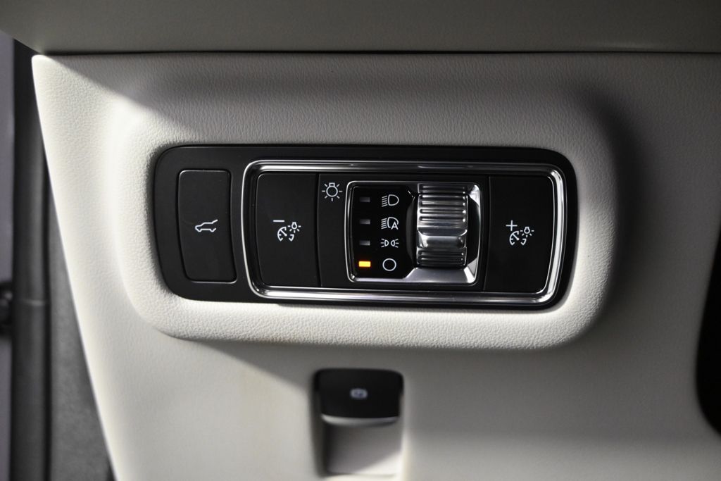 New 2026 Gray Lincoln Reserve image 24