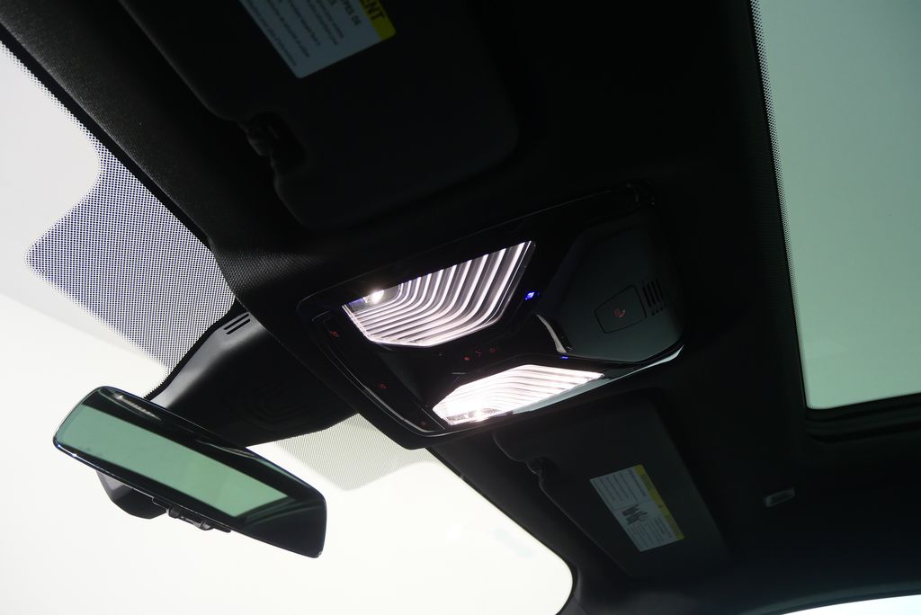 Thumbnail: 2022 BMW X6 - 25