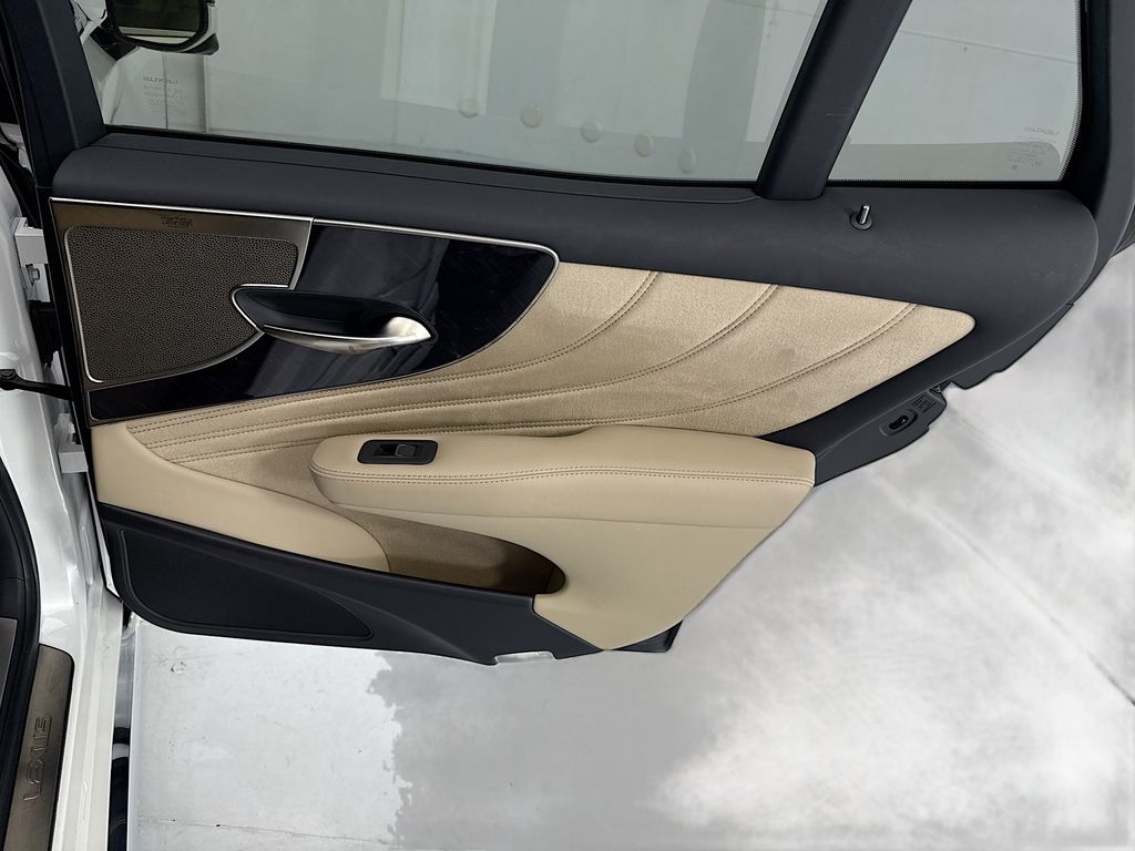 Thumbnail: 2024 Lexus LS - 25