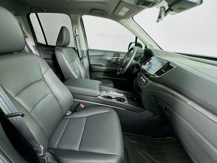 2025 Honda Ridgeline RTL photo
