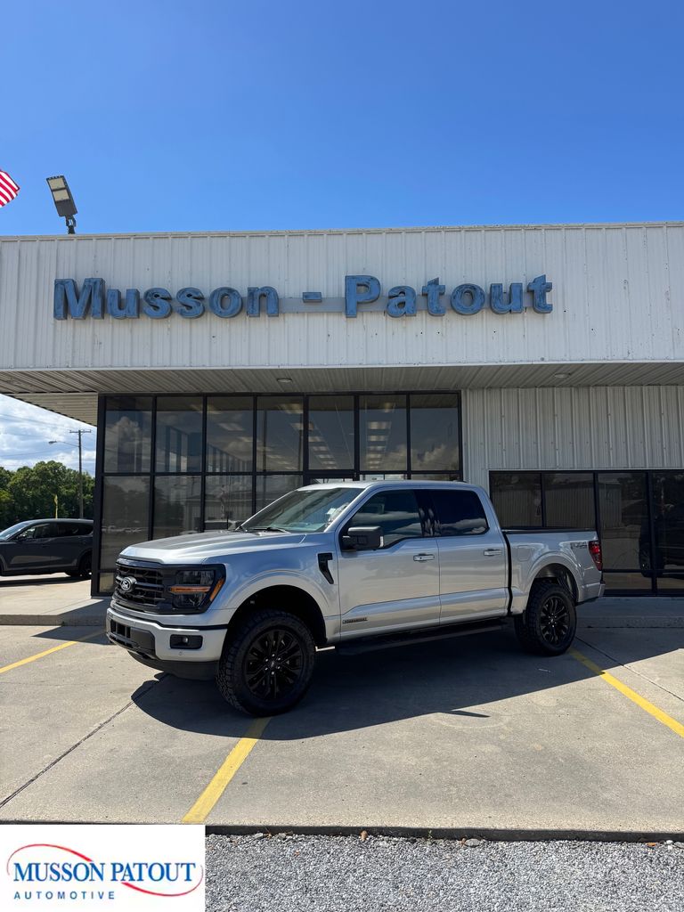 Silver Metallic 2025 Ford F-150 XLT SuperCrew 4WD Pickup Truck Four-Wheel Drive Automatic