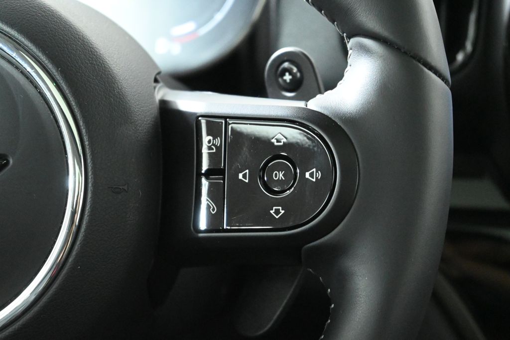 2023 MINI Cooper Countryman Signature 17