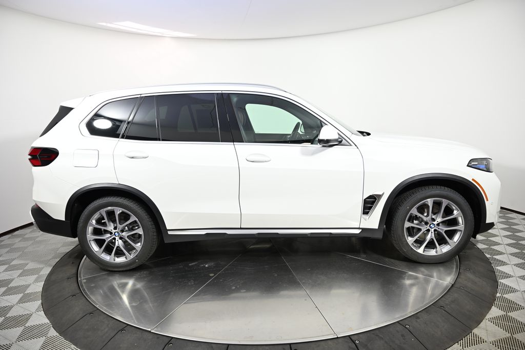 Thumbnail: 2026 BMW X5 - 6