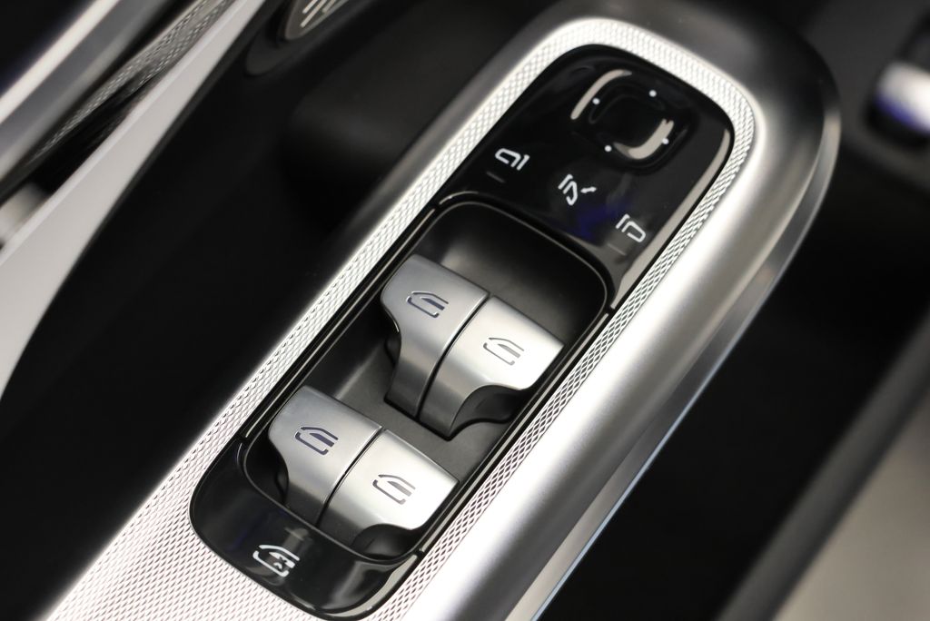Thumbnail: 2027 Mercedes-Benz E-Class - 32