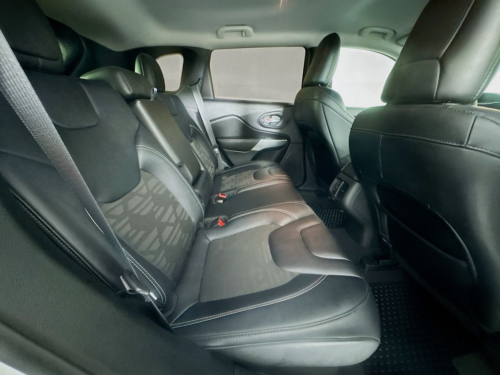 Used Car 2022 Jeep Cherokee  X For Sale Under $25,000 In Austin, Texas