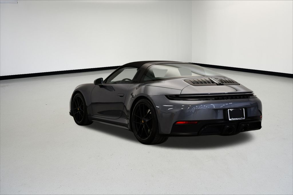 Thumbnail: 2025 Porsche 911 - 3