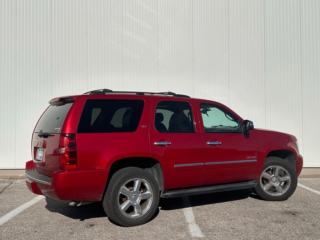 View vehicle photo 5