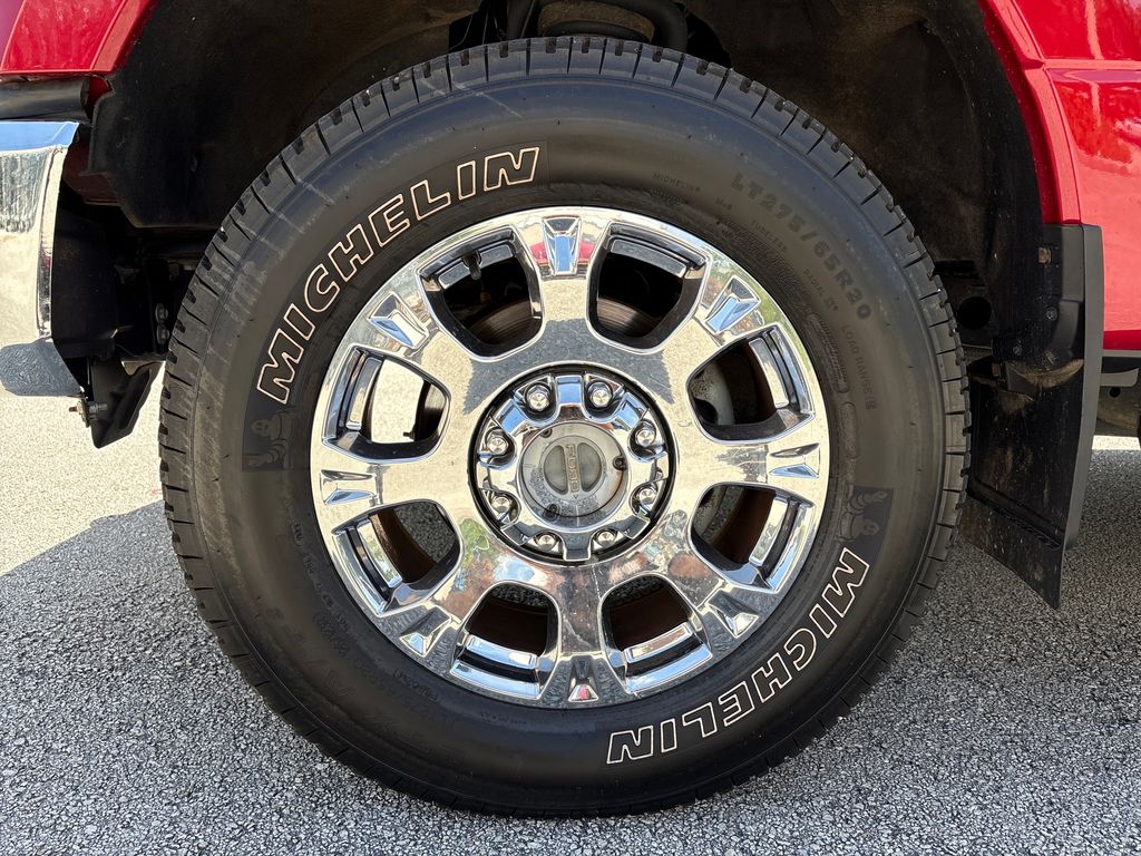 Used 2021  Ford Lariat image 14