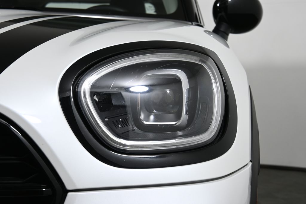 2023 MINI Cooper Countryman Signature 10