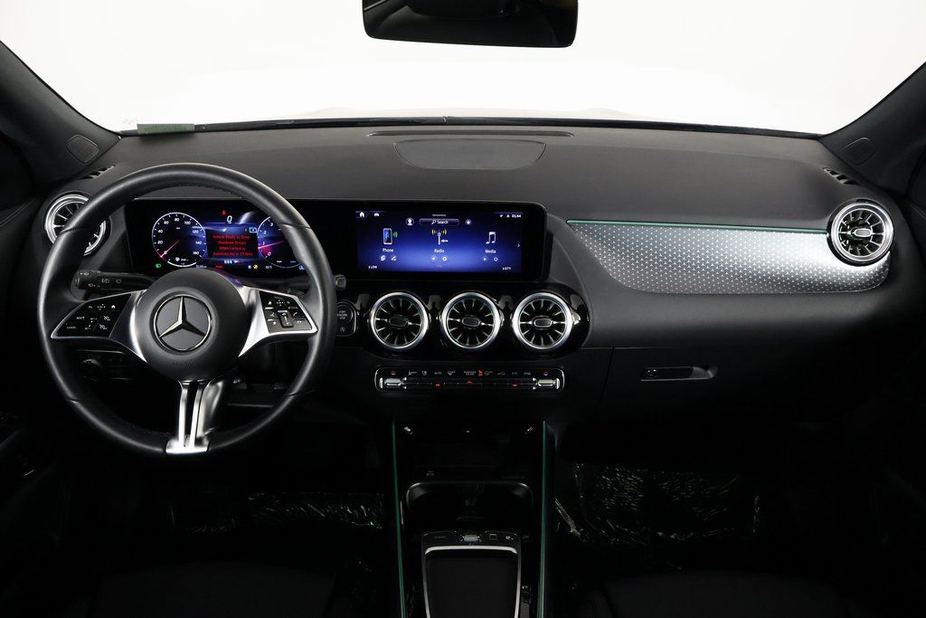 Thumbnail: 2025 Mercedes-Benz GLA - 8