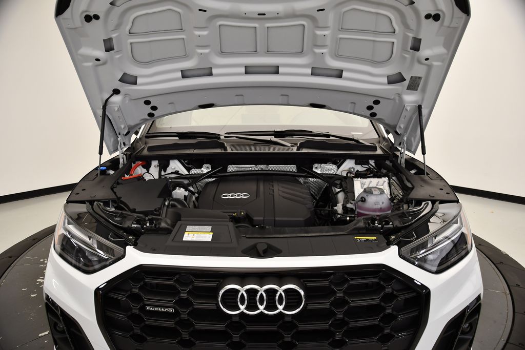 Thumbnail: 2025 Audi Q5 - 13