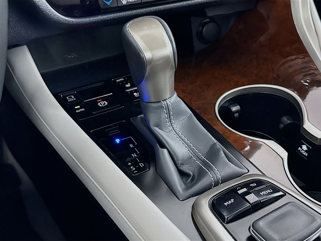 Thumbnail: 2019 Lexus RX - 17