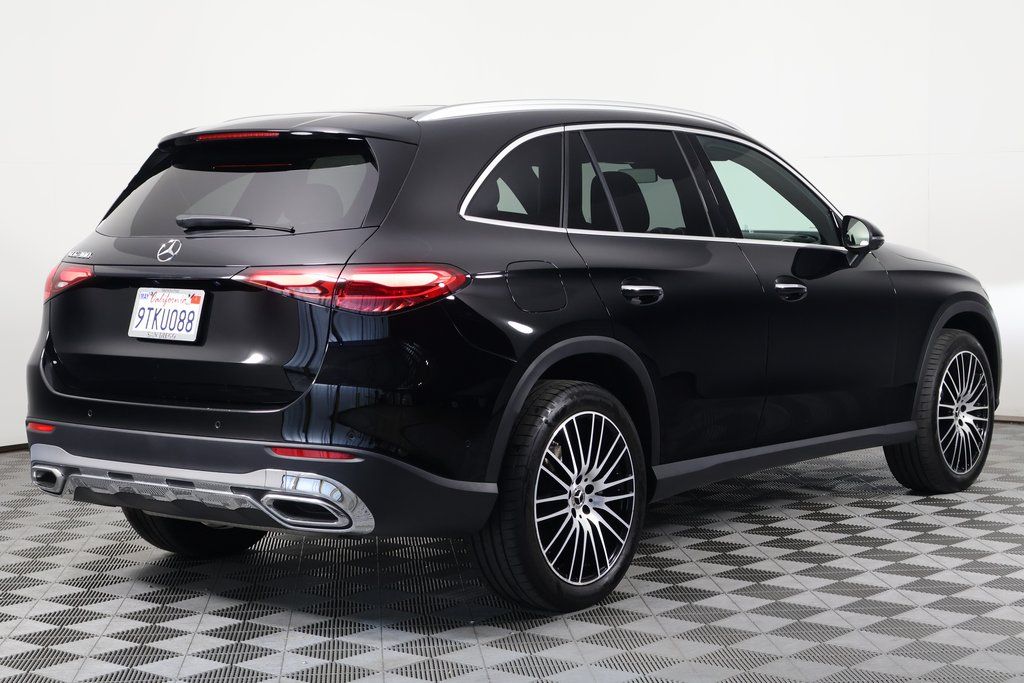 Thumbnail: 2025 Mercedes-Benz GLC - 4