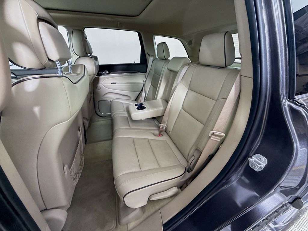 Thumbnail: 2020 Jeep Grand Cherokee - 26