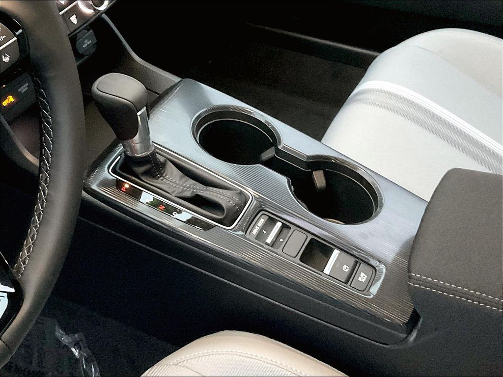 2025 Honda Civic Hybrid — photo 14
