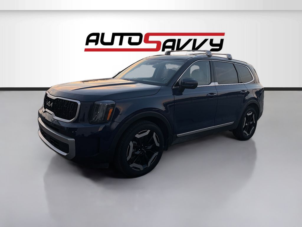 Used 2023 Black Kia EX image 3